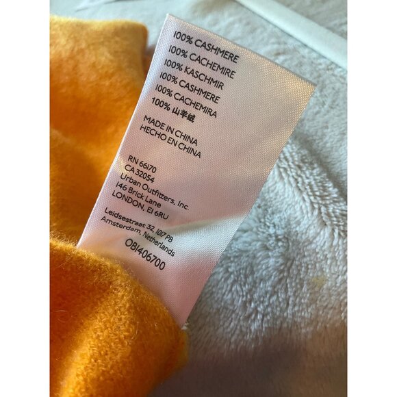 New No Tags Pilcro Womens Sz Small Cropped Sweater 100 % Cashmere Yellow Mustard - Picture 6 of 9